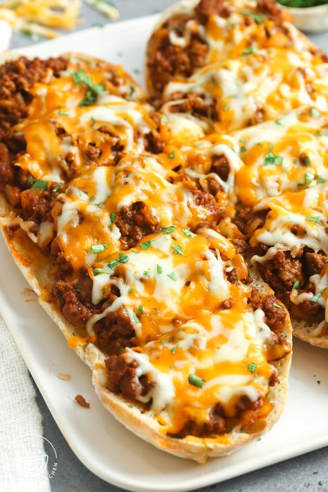 Cheesy Sloppy Joe Garlic Bread Sloppy Joes With Cheese, Sloppy Joe Melt, Sloppy Joe Pizza Recipe, Beer Cheese Sloppy Joe Recipe, Cheesy Garlic Bread Sloppy Joe’s, Sloppy Joe Leftovers, Cheesy Sloppy Joe Garlic Bread, Open Faced Cheesy Sloppy Joes On Garlic Bread, Cheesy Sloppy Joe Recipe