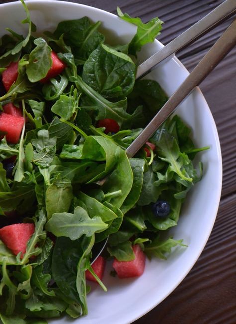 Arugula and Spinach Salad with Watermelon, Blueberries and Feta – Minced Watermelon Salad Recipes, Simple Vinaigrette, Spinach Strawberry Salad, House Salad, Watermelon Salad, Feta Salad, Arugula Salad, Spinach Salad, Mixed Greens