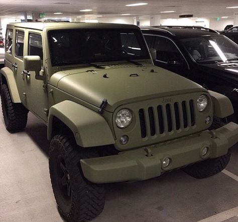 Green Jeep Wrangler, Green Jeep, Dream Cars Jeep, Car Goals, Jeep Girl, Jeep Cars, Jeep Truck, Us Cars, Jeep Life