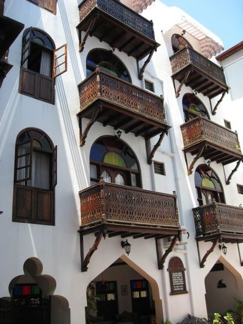 Zanzibar Architecture, Tanzania Architecture, Zanzibar Culture, Swahili Architecture, Swahili Culture, Zanzibar Tanzania, African House, Mud House, Indian Home Design