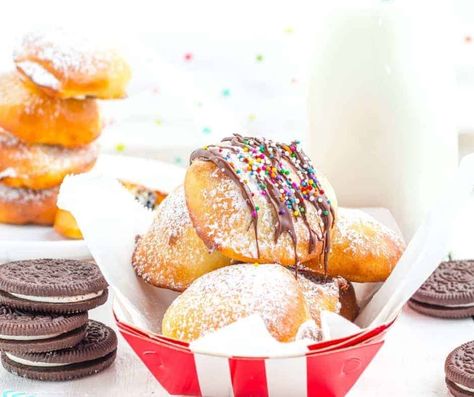 Air Fryer Pancake Batter Oreos Air Fryer Fried Oreos, Deep Fried Snickers, Fried Snickers, Deep Fried Oreos, Fried Oreos, Chocolate Pancakes, Oreo Dessert, Pizza Place, Melting Chocolate Chips