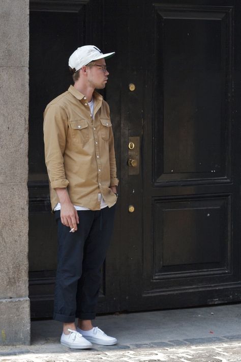 Men’s Bright Outfit, Relaxed Style Outfits Men, Beige Shirt Outfit Men, Beige Shirt, Mens Fashion Inspiration, Mens Outfit Inspiration, Mens Fashion Casual Outfits, Stylish Mens Outfits, Cuffed Pants