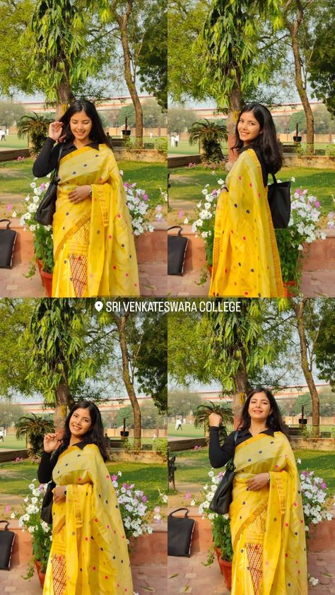 Pics In Saree Ideas, Sarii Poses Photo, Sari Pose With Best Friend, Sare Poses Traditional, Saree Layout Instagram Story, Simple Saree Poses Photoshoot Ideas At Home, Farewell Poses With Boyfriend In Saree, Sadi Photo Poses, Simple Saree Poses At Home