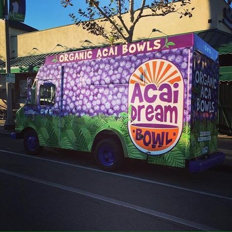 Acai Dream Bowl Food Truck Acai Bowl Truck, Acai Food Truck, Acai Food Truck Ideas, Acai Bowl Branding, Smoothie Food Truck, Acai Recipes, Kombi Food Truck, Smoothie King, Los Angeles Food