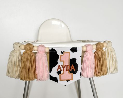 Cowgirl First Birthday, Birthday Chair, 1st Rodeo, Barn Party, Western Birthday Party, Birthday Highchair, Theme Pink, Barn Parties, Birthday One