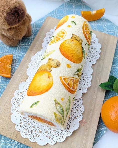 Orange Swiss Roll, Pop Cupcakes, Creative Baking, Choux Pastry, Sugar Cake, Cake Fillings, Swiss Roll, Painted Cakes, Roll Cake