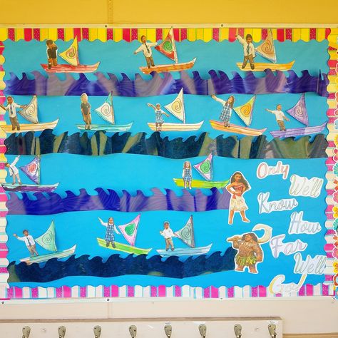 Our Moana themed bulletin board for our end of the year luau! #kindergarten #transitionalkindergarten #bulletinboard Moana Bulletin Board Ideas, Moana Bulletin Board, Moana Classroom Theme, Moana Room, Tk Classroom, Study Island, Homecoming Poster Ideas, Boat Theme, Moana Theme