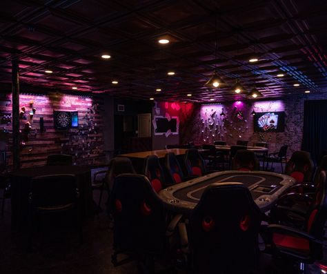 Poker Room Design, Gambling Room, Lounge Aesthetic, Casino Room, A Streetcar Named Desire, Let The Games Begin, Poker Room, Poker Night, Rich Lifestyle