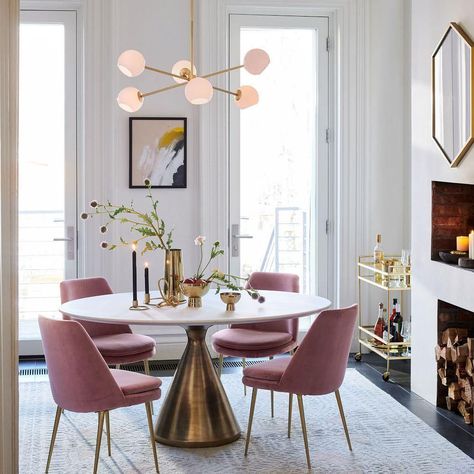 Pink dining room decor