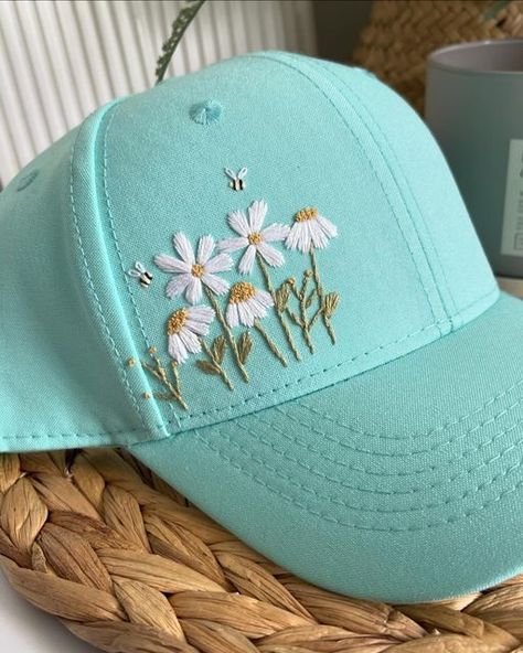 Baseball Hat Embroidery Diy, Baseball Hat Embroidery, Embroidery Hat Ideas, Cap Embroidery Ideas, Hat Embroidery Ideas, Embroidery On Cap, Embroidery On Hats, Embroidered Hats Ideas, Nature Embroidery Designs