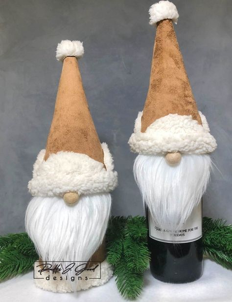 Wine Bottle Toppers Diy, Wine Bottle Gnomes, No Sew Gnome, Make Gift Baskets, Craft Gnomes, Christmas Craft Night, Gnome Wine Bottle, Wine Toppers, Gnomes To Make