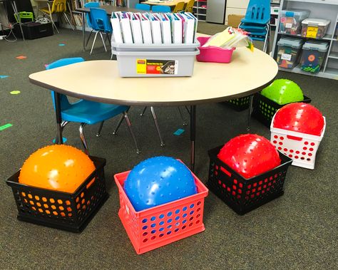 Flexible Seating Rules, Flexible Seating Ideas, Alternative Seating Classroom, Second Grade Classroom, Flexible Seating Classroom, Classroom Arrangement, Alternative Seating, Flexible Furniture, Classroom Seating