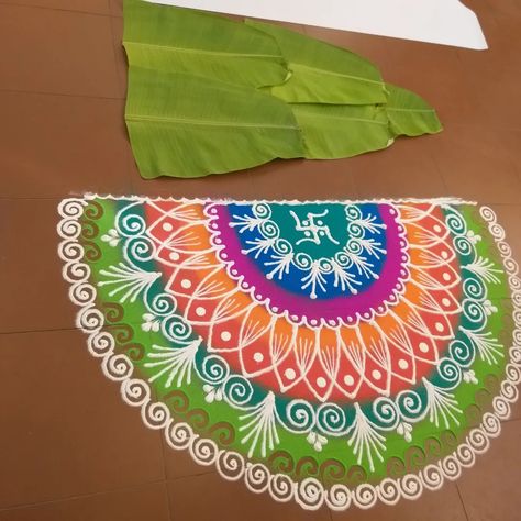 Upanayana Outdoor Rangoli Designs, Rakhi Rangoli, Small Free Hand Rangoli, Rangoli Big, Floral Design Drawing, Deepam Kolam, Lotus Rangoli, Mehendi Decor Ideas, Mehendi Decor