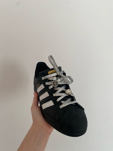 Adidas shoes superstar