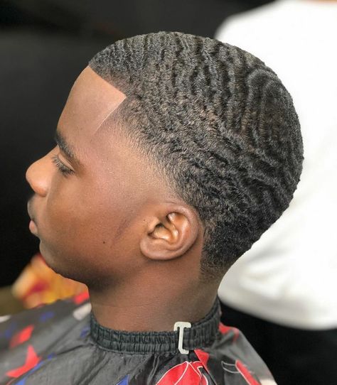 Tapered Haircut Black, Black Hair Fade, Black Man Haircut Fade, Buzz Cut For Men, Very Short Hair Men, Best Short Haircuts For Men, Waves Hairstyle Men, Boondocks Drawings, Short Haircuts For Men