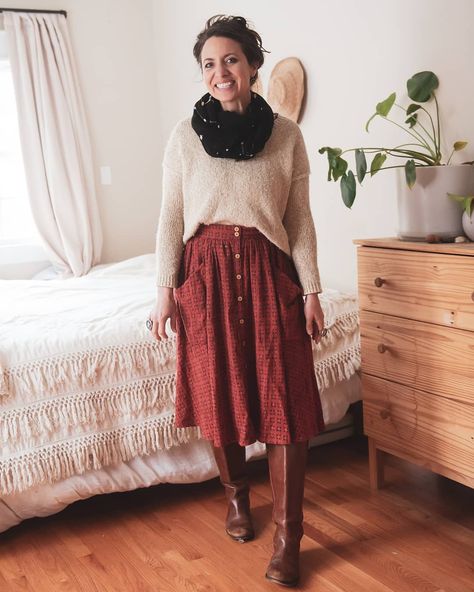 Wool Skirt Outfit, Cold Weather Dresses, Wool Tights, Legging Outfits, Wool Clothing, Tights Outfit, Under Dress, Modest Fashion Outfits, How To Turn