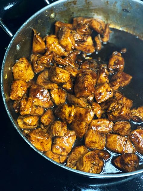 Black Garlic Chicken, Garlic Ginger Chicken, Japanese Chicken, Garlic Chicken Recipes, Chicken Teriyaki, Garlic Seasoning, Ginger Chicken, Black Garlic, Onion Chicken