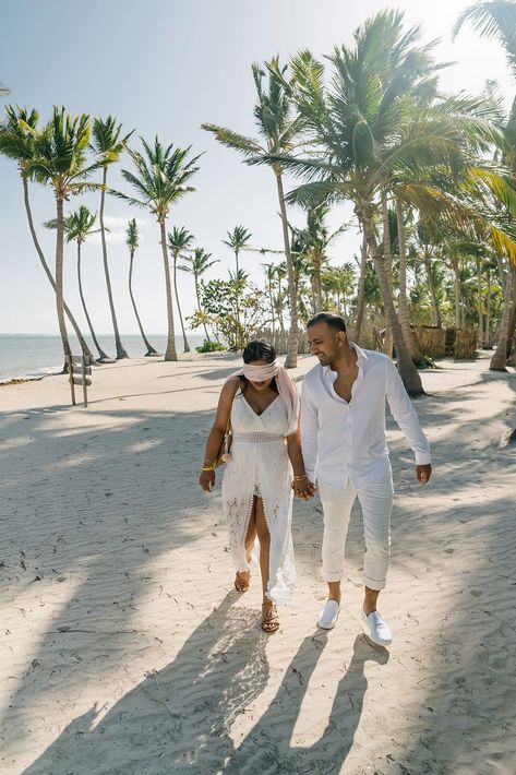 Couple or Engagement photoshoot in Punta Cana. Private Bounty beach Proposal Photoshoot, Love Story Video, Instagram Couples, Bamboo Fence, Anniversary Trips, Great Pic, New Wife, Private Beach, Story Video