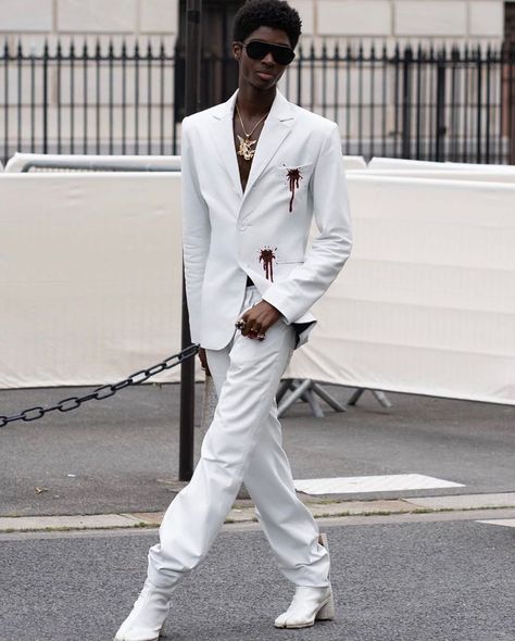 Mowalola on Instagram: “@altonmason Coming for Blood in Paris 💎” Alton Mason, Body Human, Chanel Men, White Dress Shoes, Hipster Man, White Suit, Inspo Pics, Suit Men, Model Inspo