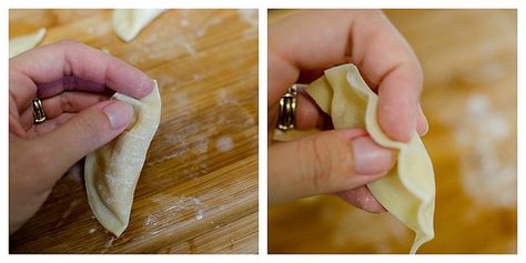 Fried Cinnamon Apple Hand Pies for Jessica’s Virtual Bridal Shower Apple Hand Pies, Wonton Wrappers, Cinnamon Apple, Hand Pies, Paula Deen, Cinnamon Sugar, Comfort Foods, Cinnamon Apples, Look Alike