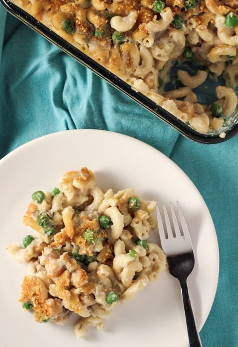 Chickpea Noodle, Vegan Casserole Recipes, Chickpeas Recipe, Vegan Casserole, Chicken Noodle Casserole, Vegan Chickpea, Vegan Chicken, Easy Vegan Dinner, Noodle Casserole