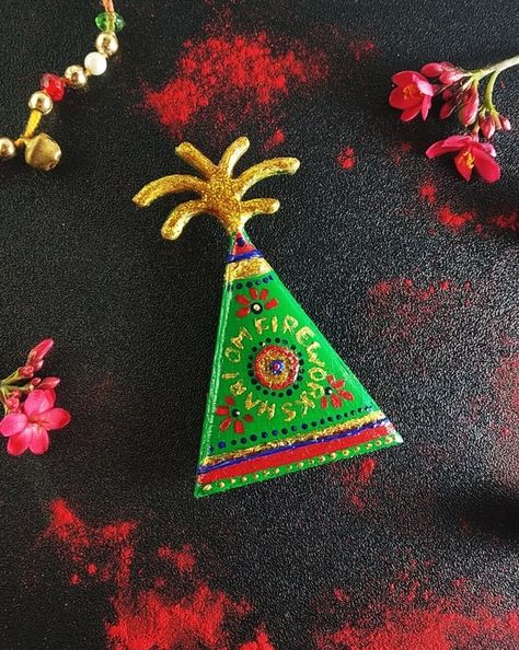 This fridge magnet is a miniature replica of anaar or flowerpots or fountains, the most popular diwali firecrackers..loved by one and all Diwali Firecrackers, Magnet Ideas, Band Patches, Hand Painted Denim Jacket, Painted Denim, Business Idea, Delhi India, Fridge Magnet, Fridge Magnets