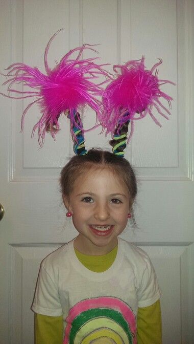 Dr Seuss Wacky Lorax Hair Whoville Hair, Crazy Hair For Kids, Wacky Hair Day Ideas, Festive Hair, Wacky Hair Day, Dr. Seuss, Hair Doctor, Dr Seuss Week, Crazy Hat Day