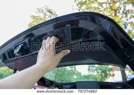 Diy Window Tint, Tinted Windows Car, Tinted House Windows, Windshield Repair, Window Tint Film, Window Tinting, Glass Repair, Window Tint, Diy Window