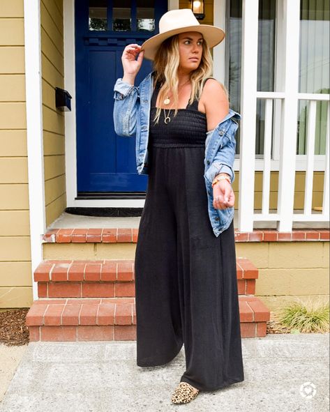 Easy Summer Outfits Midsize, Curvy Jumpsuit Outfit, Midsize Jumpsuit Outfit, Jumpsuit Outfit Midsize, Casual Wide-leg Denim Jumpsuit For Fall, Denim Wide-leg Overalls For Fall, Dark Wash Mid-rise Denim Jumpsuit For Spring, Casual Mid-rise Summer Denim Jumpsuit, Spring Medium Wash Wide-leg Denim Jumpsuit