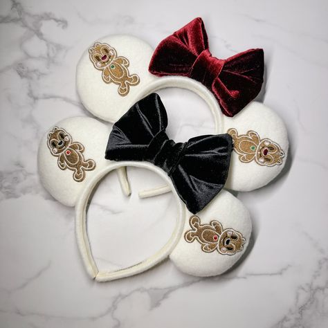 12 weeks left till Christmas 🎄 - 8 NEW MICKEY AND FRIENDS EMBROIDERED GINGERBREAD EARS FOR THE CHRISTMAS SEASON! ✨ If you’re planning to be at the parks this winter, here are several gingerbread ears to choose from! Mickey Mouse, Minnie Mouse, Daisy Duck, Donald Duck, Pluto, Goofy, Chip & Dale! 🤍🍭 Whether you’re buying them for your trip or planning to gift them to a special disney friend!! Which one do you plan on snagging this christmas season? - #shopsmall #classy #christmas #sarah... Mickey Mouse Minnie Mouse, Classy Christmas, Disney Friends, Chip And Dale, Mickey Mouse Ears, Daisy Duck, Disney Ears, 12 Weeks, Mouse Ears