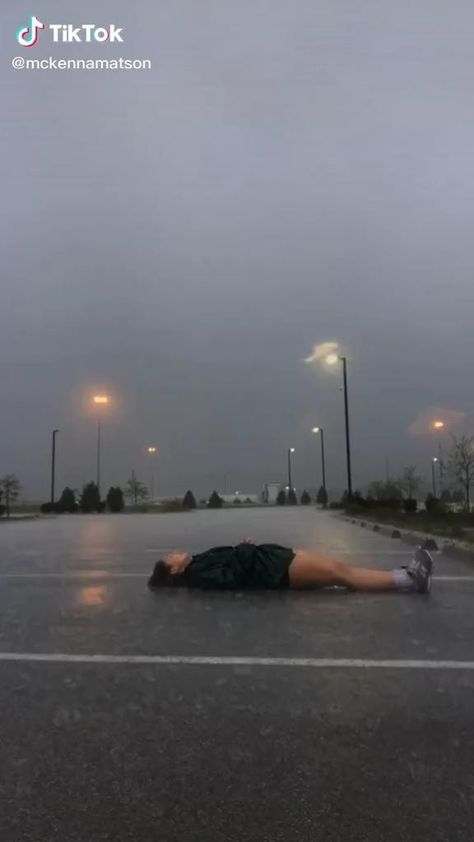 𝑷𝒊𝒏𝒕𝒆𝒓𝒆𝒔𝒕: @jackiechalon4 [Video] | Sky aesthetic, Crying aesthetic, Aesthetic photography nature Laying In The Rain, Video Rain, Poses For Reference, Playlist Art, Photography Rain, Rain Music, Walk In The Rain, One Aesthetic, Chill Out Music