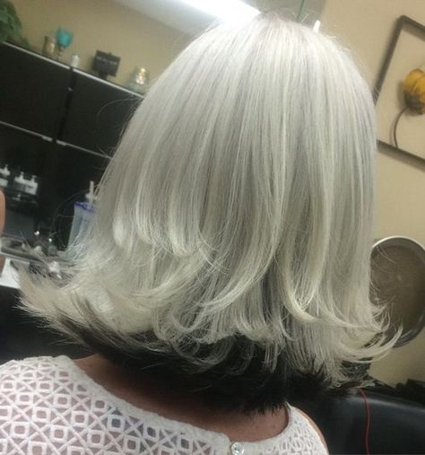 White Blonde Long Bob With Black Underlayerwith a bright white up top and add some black underneath for a stunning contrast that’s loads of fun. Grey Hair Styles, Silver Fox Hair, Grey Hair Wig, The Right Hairstyles, Gray Balayage, Short White Hair, Long Bobs, Gorgeous Gray Hair, Beautiful Gray Hair