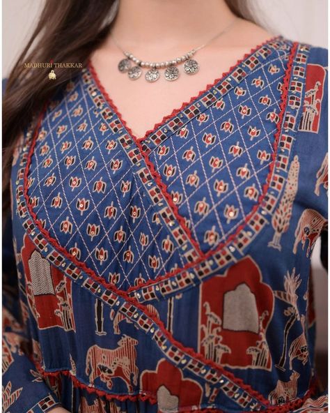 Fashion Indian Outfits, Heavy Suit, Khatli Work, Pure Cotton Suits, Outfits Indian, Anarkali Kurti, Fashion Indian, Kurtis With Pants, Beautiful Suit