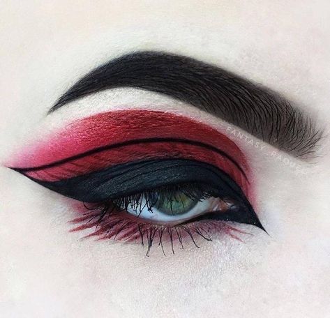 Dark Red Eye Makeup Looks, Black And Red Goth Makeup, Ukrainian Makeup, Aesthetic Makeup Wallpaper, Black And Red Eye Makeup, Red Goth Makeup, Red And Black Eye Makeup, Red And Black Makeup, Makeup Ideas Aesthetic