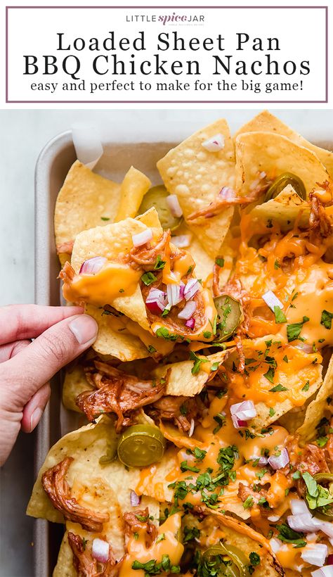 Bbq Chicken Nachos Recipe, Sheet Pan Bbq Chicken, Pan Bbq Chicken, Bbq Chicken Nachos, Chicken Nachos Recipe, Easy Nachos, Shredded Bbq Chicken, Nachos Recipe Easy, Bbq Chicken Pizza