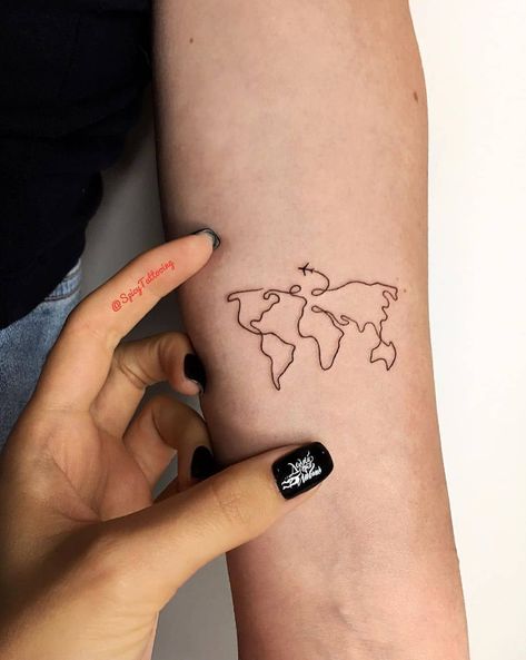 World Map Tattoos, Small Foot Tattoos, Map Tattoo, Finger Tattoo Designs, Map Tattoos, Foot Tattoos For Women, Muster Tattoos, Subtle Tattoos, Small Tattoo Designs