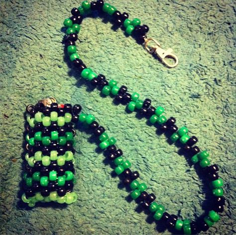 Kandi Lighter Holder, Diy Lighter Case, Rave Candy, Keychains Ideas, Beaded Lighter, Rave Bracelets, Lighter Holder, Kandi Beads, Beaded Mask