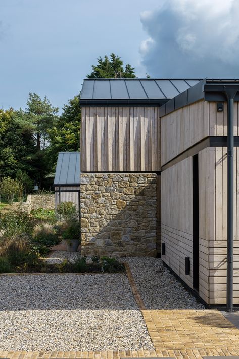 Shadow On Wall, Modern Bungalow Exterior, Larch Cladding, Zinc Roof, Standing Seam Roof, Timber Screens, Contemporary Barn, Brick Cladding, House Cladding