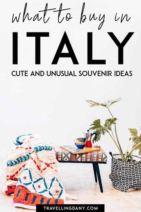 60 best souvenirs from Italy you should absolutely look into! If you're not sure on what to buy in Italy on your next trip, follow these useful ideas from a local. Buy the best made in Italy products and avoid being scammed! | #italy #italytravel Florence Aesthetic, Souvenirs From Italy, Italy Trip Planning, Souvenir Ideas, Best Souvenirs, Shopping In Italy, Aesthetic Places, Useful Ideas, Italian Vacation