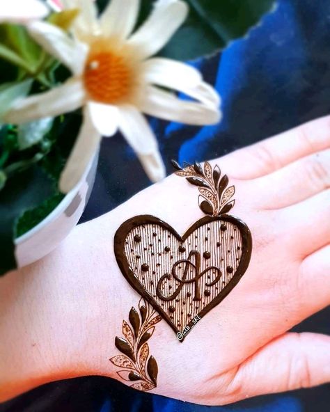 A Letter Mehendi Designs, Love Mehendi Designs, Romantic Lines For Girlfriend, Couple Post, Heer Ranjha, Romantic Lines, Arabic Mehendi, Mehandhi Designs, Legs Mehndi