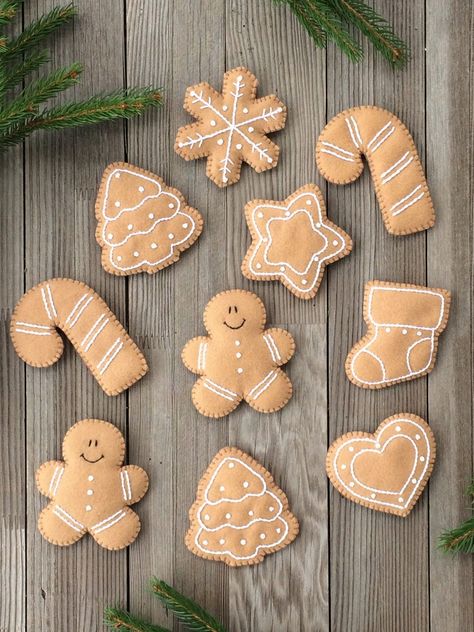 Gingerbread Pattern for Felt Christmas Cookie Decorations | Etsy Felt Cookies Diy, Xmas Sewing Ideas, Sew Christmas Decorations, Christmas Cookie Decorations, Sewing Christmas Ornaments, Felt Gingerbread Ornaments, Christmas Felt Decorations, Gingerbread Garland, Felt Cookies