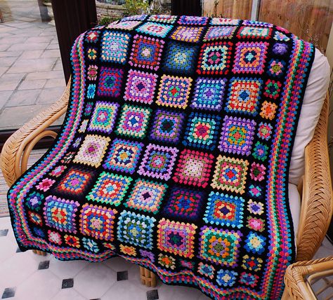 Ravelry: Maryfairy's Hippy Granny Blanket Moroccan Inspired Decor, Hippy Blanket, Squares Blanket, Granny Blanket, Moroccan Wedding Blanket, Moroccan Fabric, Easy Crochet Blanket, Beach Road, Manta Crochet