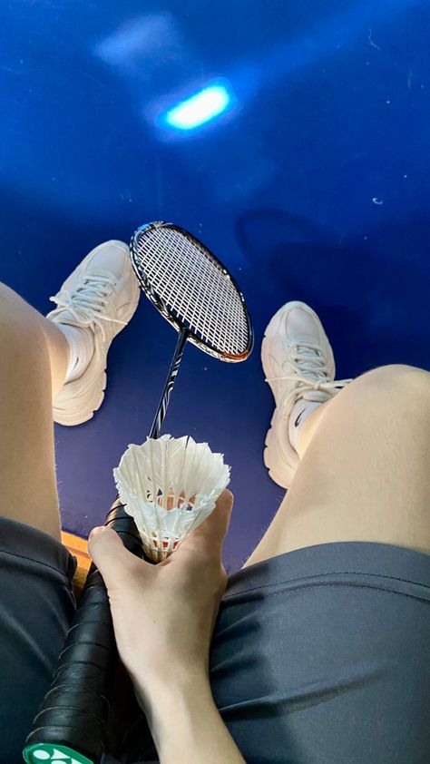 Badminton Aesthetic Boy, Badminton Snap, Badminton Pose, Badminton Drills, Badminton Aesthetic, Badminton Pictures, Gamer Boyfriend, Badminton Player, Badminton Sport