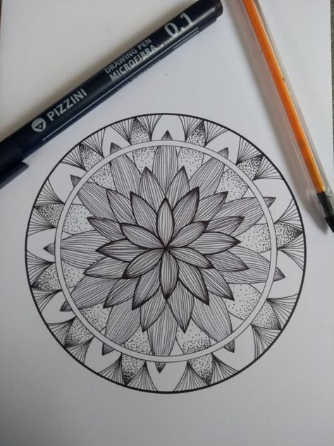 Mandala Drawing Ideas, Sky Captions, Small Mandala, Mandala Book, Mandala Zentangle, Interesting Drawings, Zen Doodle Patterns, Easy Mandala Drawing, Colors 2023