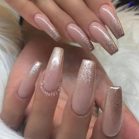 Nails Squoval, Ballerina Nails Designs, Occasion Nails, Unghie Sfumate, Pedicure Manicure, Nail Shimmer, Shiny Nails, Design Nails, Designs Nail