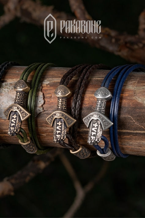 Embrace the power of Viking heritage with our Norse leather bracelet featuring the legendary Viking sword ULFBERTH. This protection wristband is the perfect gift for both him and her, showcasing the strength of Norse culture. Escudo Viking, Viking Arm Rings, Viking Jewellery, Hammered Bracelet, Norse Jewelry, Thor's Hammer, Hook Bracelet, Modern Bracelets, Viking Bracelet