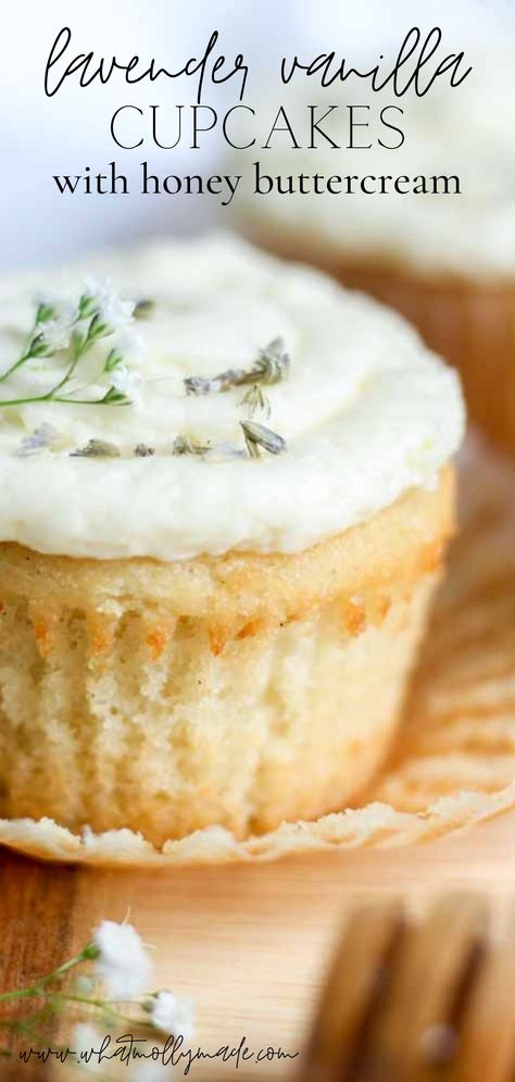 Honey Buttercream, Lavender Cupcakes, Lavender Recipes, Slow Cooker Desserts, Lavender Vanilla, Vanilla Cupcakes, Food Cakes, Pavlova, Cupcake Recipes