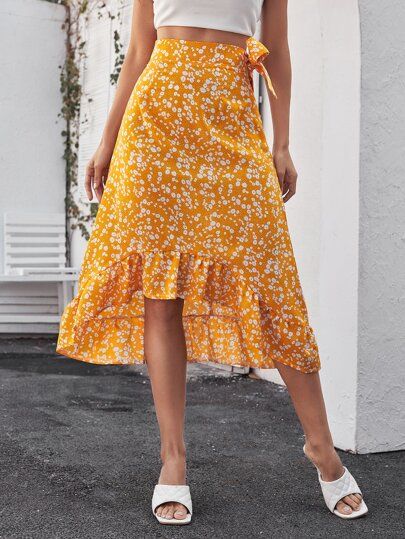 Blouse Styling, Floral Skirt Outfits, Western Dresses For Women, Yellow Clothes, Plus Size Skirt, Perfect Summer Outfit, Breezy Dress, High Low Skirt, Women Skirts