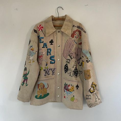 Vintage Custom Clothes, Back Of Jacket Design, Funky Jackets, Senior Cords, Fruits Fashion, Lauren Curtis, Musician Style, Queer Clothes, Letter Jacket