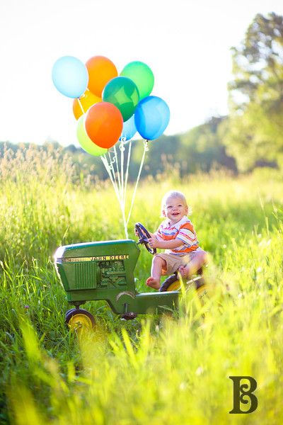 First Birthday Photos-this cute, I could get this done with a real tractor for Landyn One Year Old Tractor Pictures, Farm First Birthday Photo Shoot, Farm Birthday Pictures, Tractor Birthday Pictures, John Deere Photo Shoot Boys, Tractor First Birthday Pictures, Farm First Birthday Pictures, Tractor Smash Cake Boys, Tractor First Birthday Party